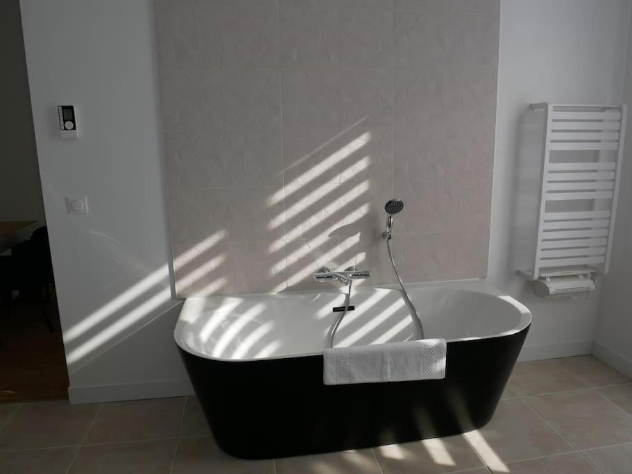 Clos De La Providence, Gite, Piscine Et Spa 3 Chambres Nolay  Ngoại thất bức ảnh